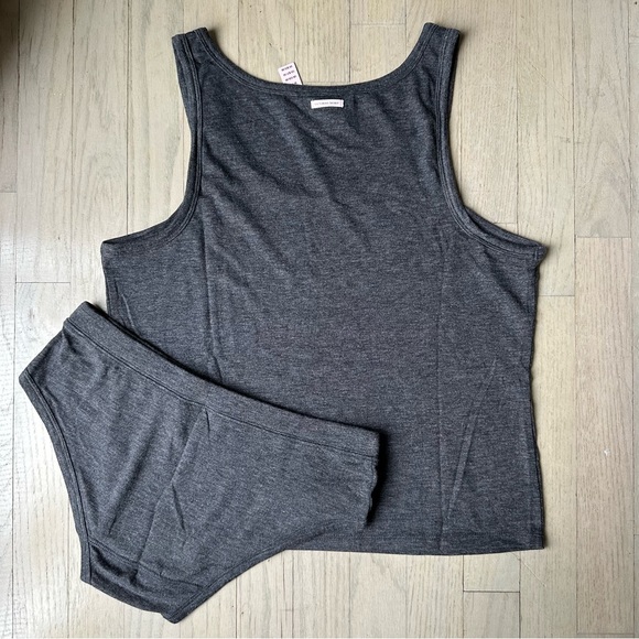 NWT Victoria’s Secret Gray Sleep/Lounge Set - Picture 2 of 9